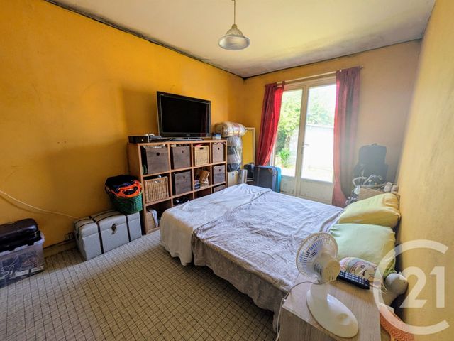 Maison à vendre - 3 pièces - 101,11 m2 - Oulches - 36 - CENTRE