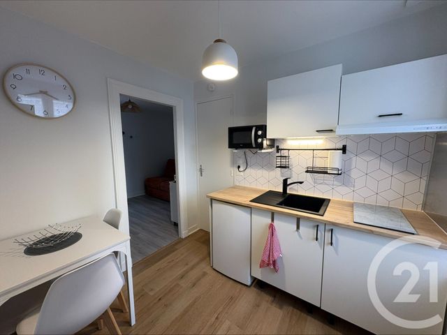 Appartement T1 &agrave; louer - 1 pi&egrave;ce - 18 m2 - Chateauroux - 36 - CENTRE