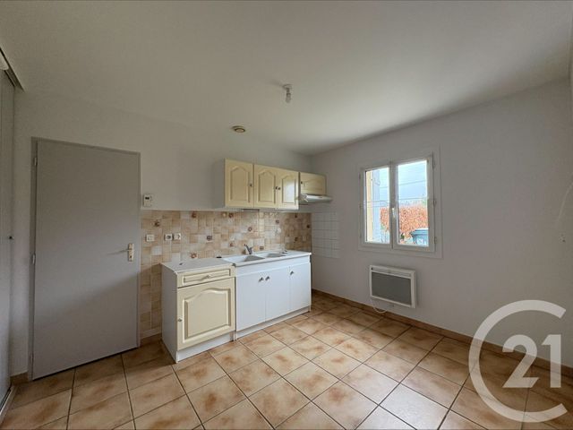 Maison &agrave; louer - 4 pi&egrave;ces - 104,54 m2 - Le Poinconnet - 36 - CENTRE