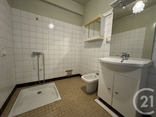 Maison à vendre - 6 pièces - 140,12 m2 - Neuvy St Sepulchre - 36 - CENTRE