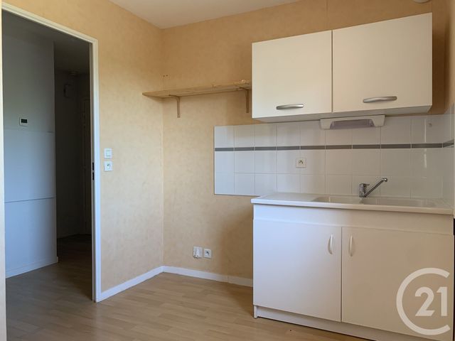 Appartement T3 &agrave; louer - 3 pi&egrave;ces - 63,32 m2 - Chateauroux - 36 - CENTRE