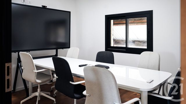 Local commercial à louer - 160.0 m2 - 36 - Indre