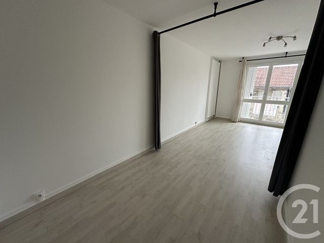 Appartement T1 &agrave; louer - 1 pi&egrave;ce - 33,09 m2 - Chateauroux - 36 - CENTRE