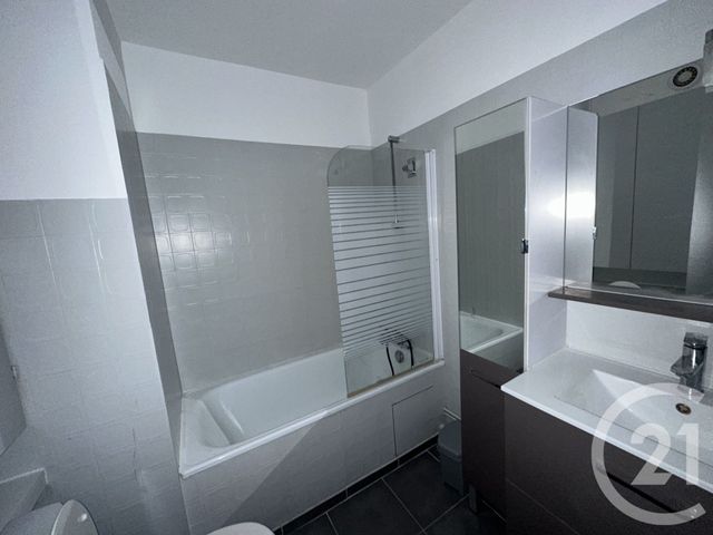 Appartement T1 &agrave; louer - 1 pi&egrave;ce - 33,09 m2 - Chateauroux - 36 - CENTRE