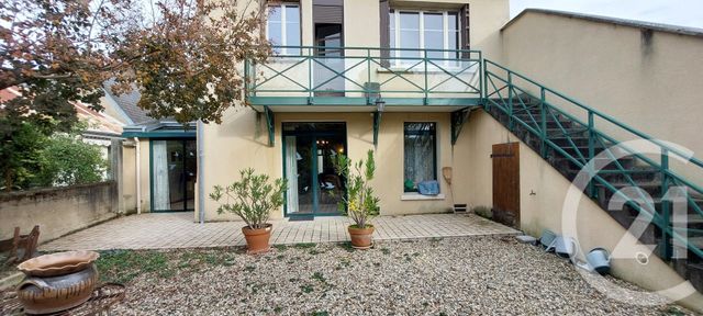 Maison à vendre - 8 pièces - 242 m2 - Issoudun - 36 - CENTRE