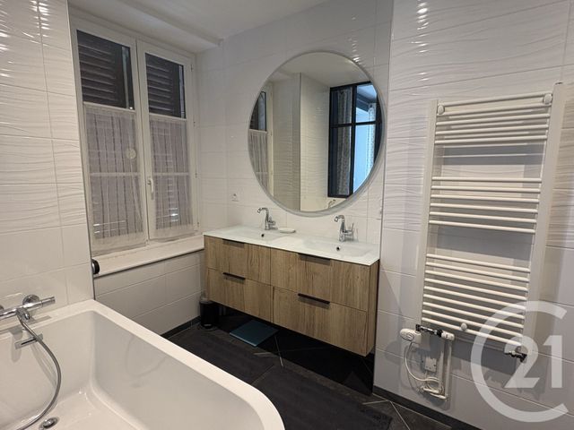 Maison à vendre - 5 pièces - 177 m2 - Chateauroux - 36 - CENTRE