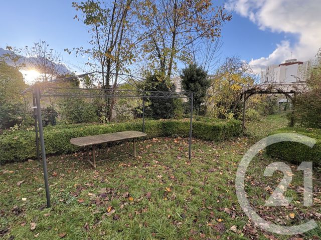 Maison à vendre - 5 pièces - 177 m2 - Chateauroux - 36 - CENTRE