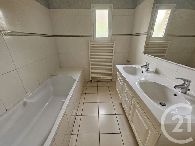 Maison à louer - 4 pièces - 91,79 m2 - Le Blanc - 36 - CENTRE