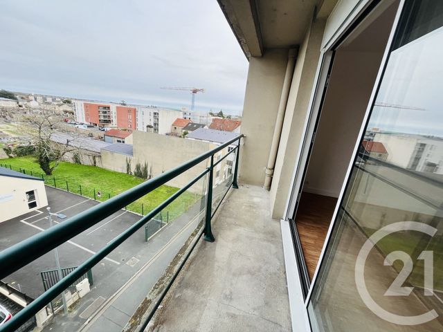 Appartement F3 à vendre - 3 pièces - 65 m2 - Chateauroux - 36 - CENTRE