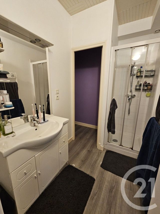 Appartement T2 &agrave; louer - 2 pi&egrave;ces - 69,65 m2 - Chateauroux - 36 - CENTRE