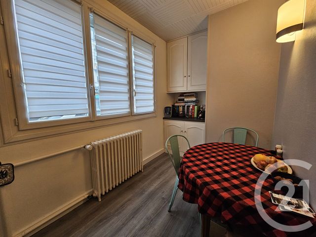 Appartement T2 &agrave; louer - 2 pi&egrave;ces - 69,65 m2 - Chateauroux - 36 - CENTRE