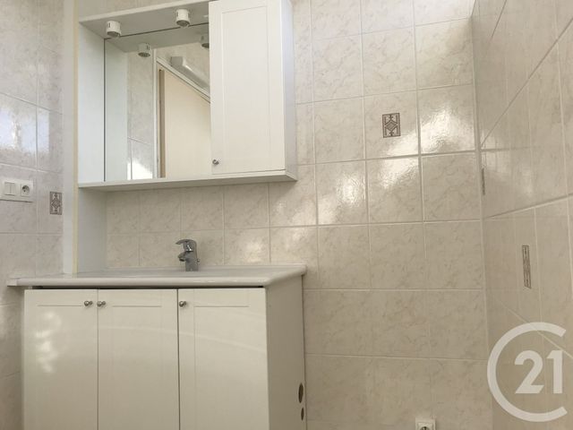 Appartement F4 à louer - 4 pièces - 81,97 m2 - Chateauroux - 36 - CENTRE