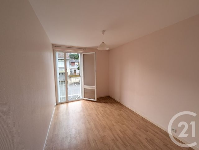Appartement F4 &agrave; louer - 4 pi&egrave;ces - 81,97 m2 - Chateauroux - 36 - CENTRE