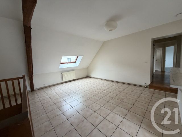 Appartement T4 &agrave; louer - 4 pi&egrave;ces - 72,27 m2 - Chateauroux - 36 - CENTRE