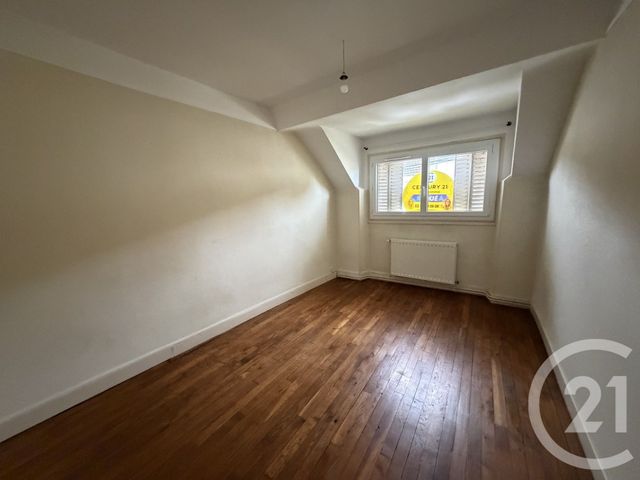 Appartement T4 &agrave; louer - 4 pi&egrave;ces - 72,27 m2 - Chateauroux - 36 - CENTRE