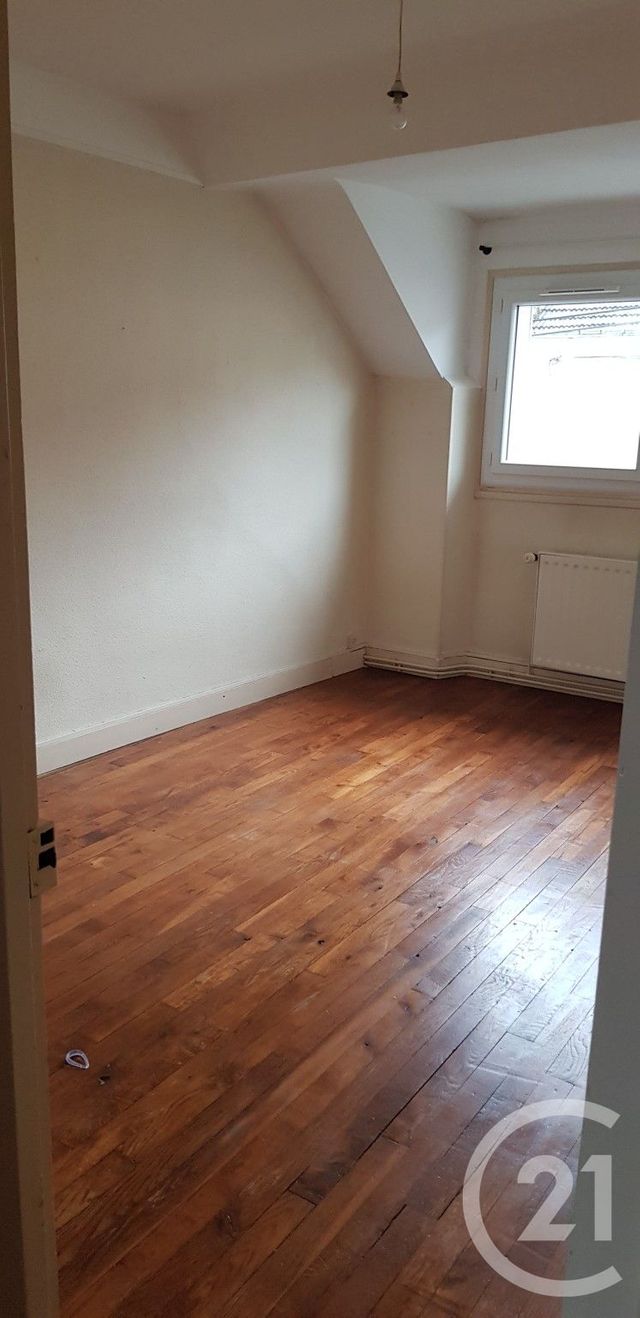 Appartement T4 &agrave; louer - 4 pi&egrave;ces - 72,27 m2 - Chateauroux - 36 - CENTRE