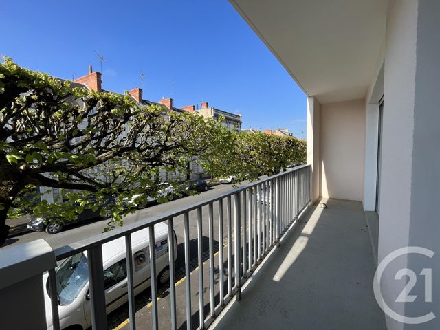 Appartement T3 &agrave; louer - 3 pi&egrave;ces - 102 m2 - Chateauroux - 36 - CENTRE