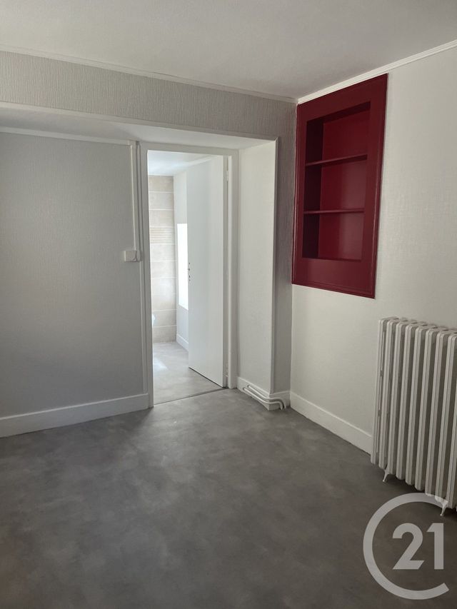 Maison &agrave; louer - 6 pi&egrave;ces - 130 m2 - Benevent L Abbaye - 23 - LIMOUSIN