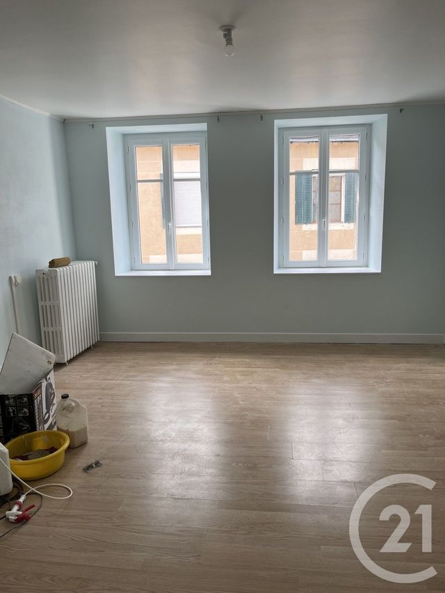 Maison &agrave; louer - 6 pi&egrave;ces - 130 m2 - Benevent L Abbaye - 23 - LIMOUSIN