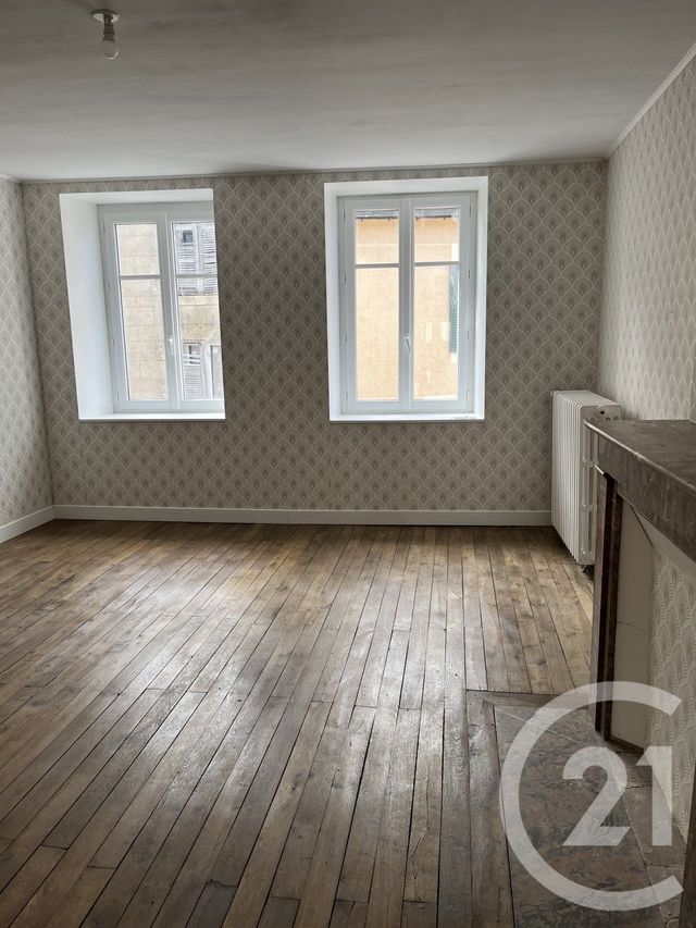 Maison &agrave; louer - 6 pi&egrave;ces - 130 m2 - Benevent L Abbaye - 23 - LIMOUSIN