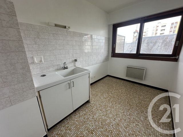 Appartement T1 &agrave; louer - 1 pi&egrave;ce - 41,37 m2 - Chateauroux - 36 - CENTRE