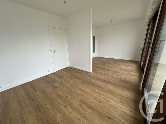 Appartement T1 &agrave; louer - 1 pi&egrave;ce - 41,37 m2 - Chateauroux - 36 - CENTRE