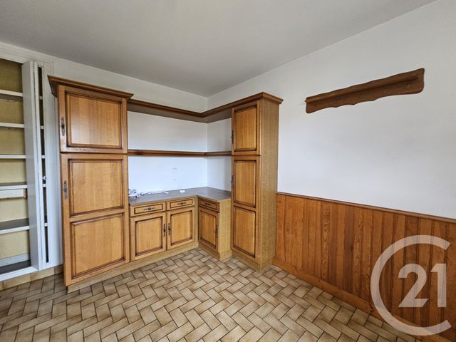 Maison &agrave; louer - 5 pi&egrave;ces - 108,41 m2 - Chateauroux - 36 - CENTRE