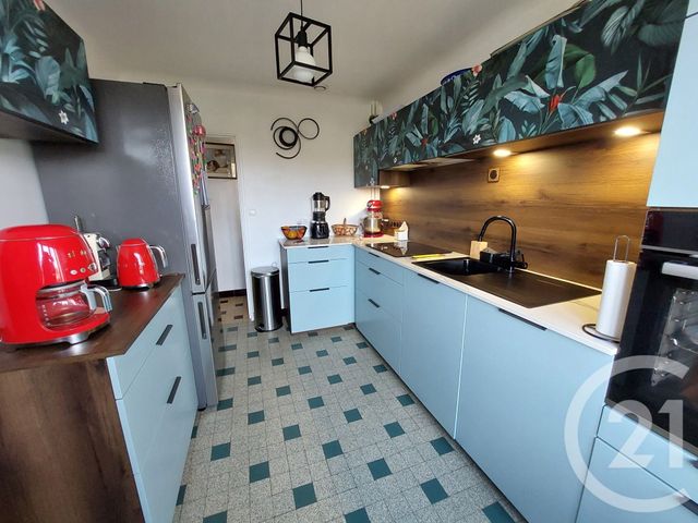 Maison &agrave; vendre - 4 pi&egrave;ces - 87 m2 - Chezal Benoit - 18 - CENTRE