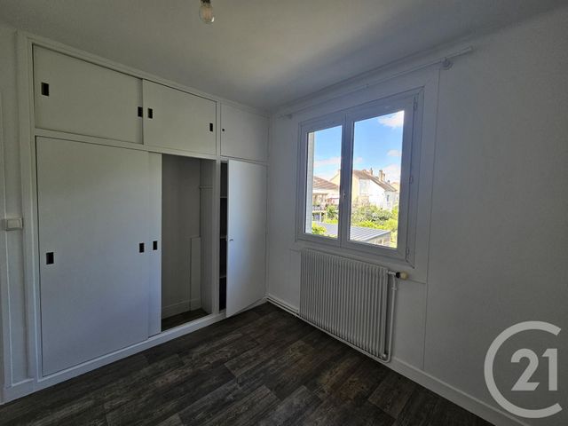 Maison &agrave; louer - 3 pi&egrave;ces - 71,63 m2 - Chateauroux - 36 - CENTRE
