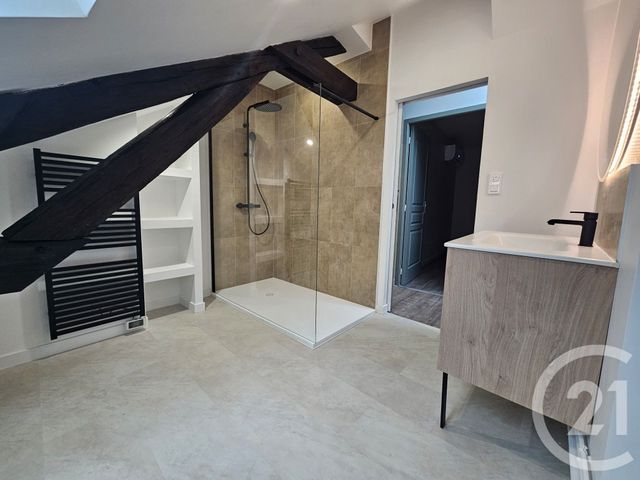 Maison &agrave; louer - 4 pi&egrave;ces - 75 m2 - Chateauroux - 36 - CENTRE