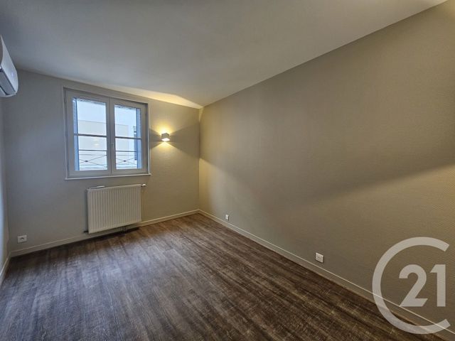 Maison &agrave; louer - 4 pi&egrave;ces - 75 m2 - Chateauroux - 36 - CENTRE