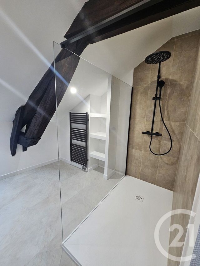 Maison &agrave; louer - 4 pi&egrave;ces - 75 m2 - Chateauroux - 36 - CENTRE