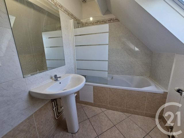 Maison &agrave; louer - 4 pi&egrave;ces - 86,68 m2 - Chateauroux - 36 - CENTRE