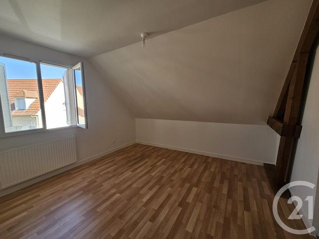 Maison &agrave; louer - 4 pi&egrave;ces - 86,68 m2 - Chateauroux - 36 - CENTRE