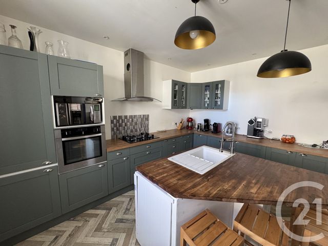 Maison &agrave; vendre - 7 pi&egrave;ces - 210,61 m2 - Neuvy St Sepulchre - 36 - CENTRE