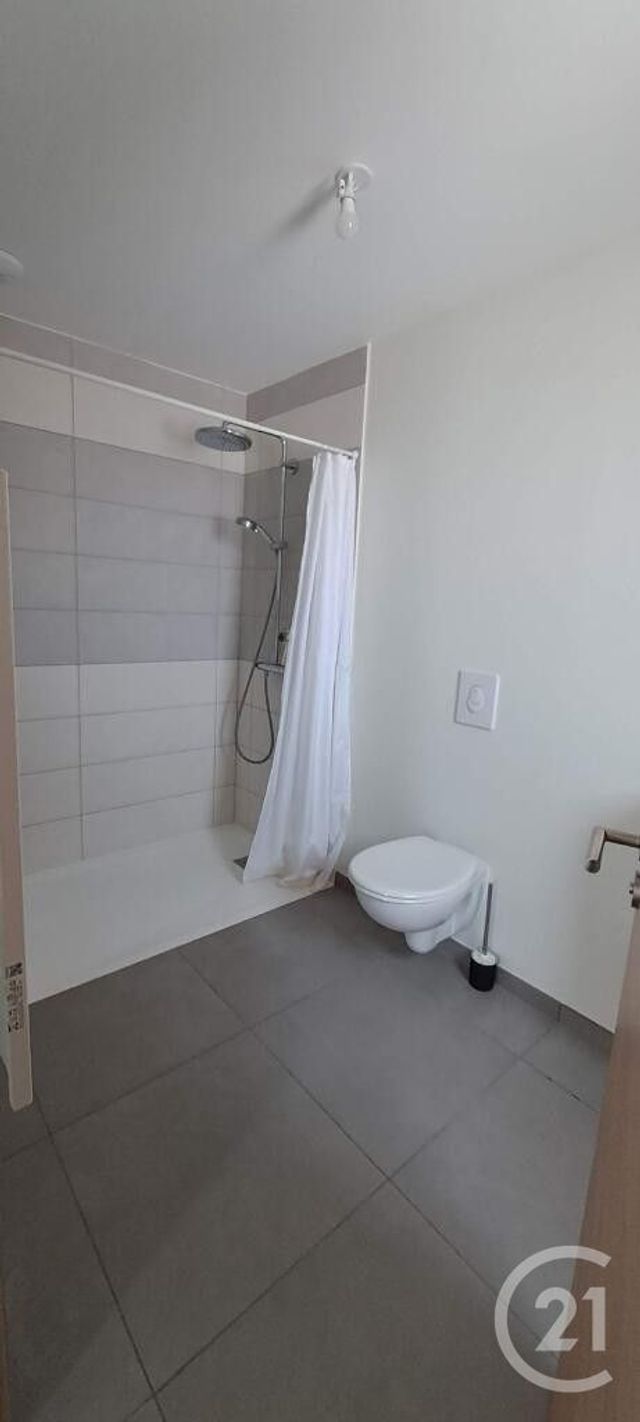 Appartement T1 &agrave; louer - 1 pi&egrave;ce - 41 m2 - Chateauroux - 36 - CENTRE