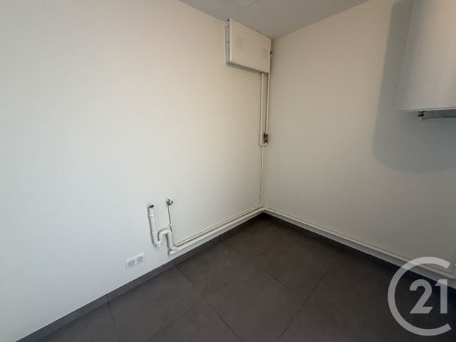 Appartement T1 &agrave; louer - 1 pi&egrave;ce - 41 m2 - Chateauroux - 36 - CENTRE