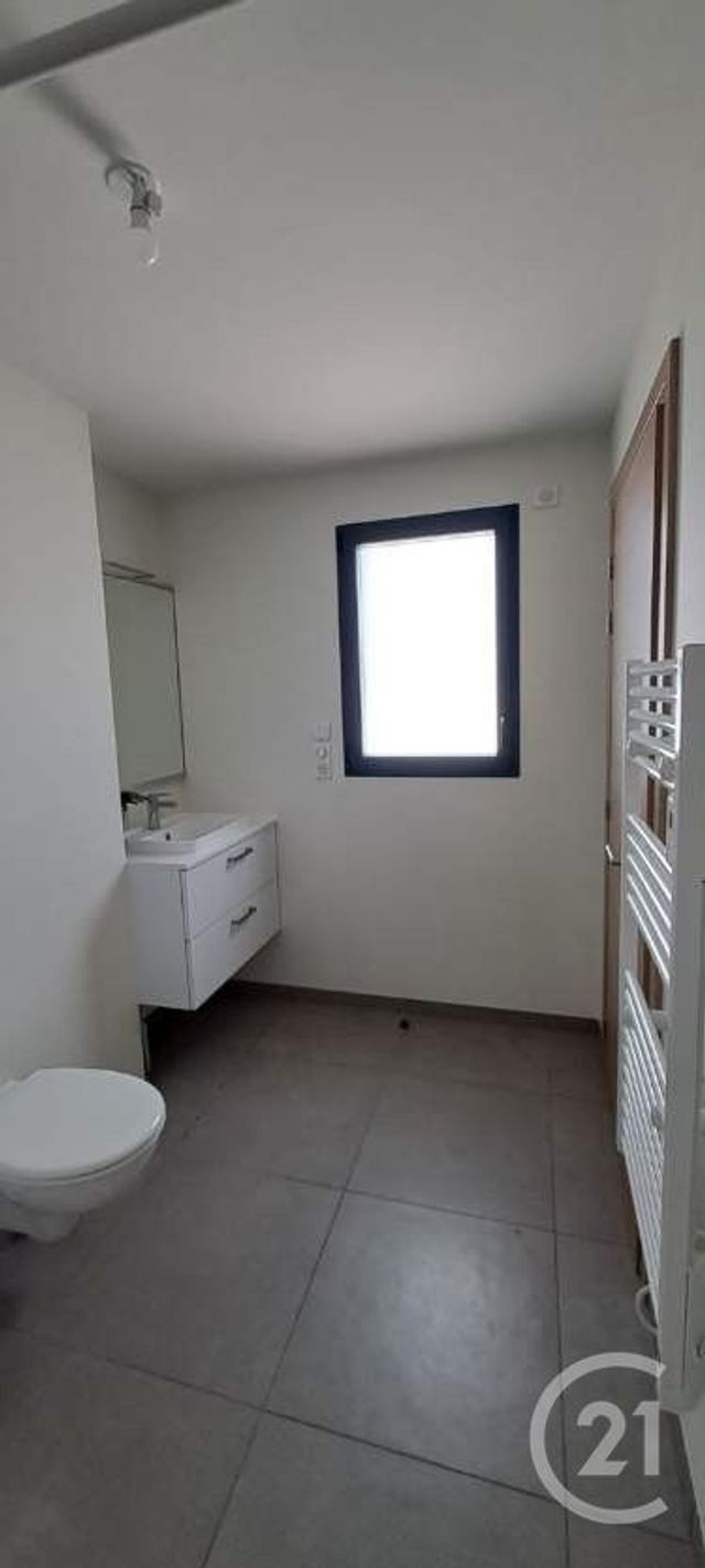 Appartement T1 &agrave; louer - 1 pi&egrave;ce - 41 m2 - Chateauroux - 36 - CENTRE
