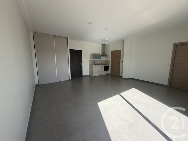 Appartement T1 &agrave; louer - 1 pi&egrave;ce - 41 m2 - Chateauroux - 36 - CENTRE