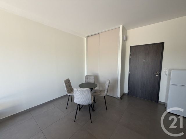 Appartement T1 &agrave; louer - 1 pi&egrave;ce - 41 m2 - Chateauroux - 36 - CENTRE