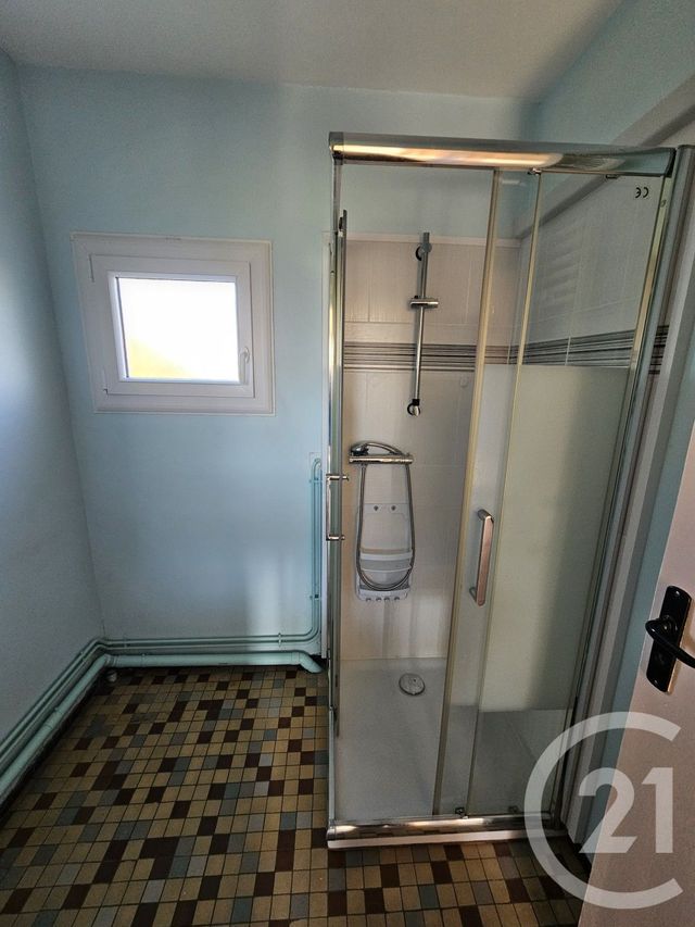 Maison &agrave; louer - 3 pi&egrave;ces - 54,28 m2 - Buzancais - 36 - CENTRE