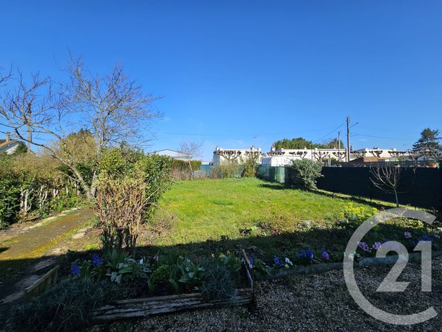 Maison &agrave; louer - 3 pi&egrave;ces - 54,28 m2 - Buzancais - 36 - CENTRE