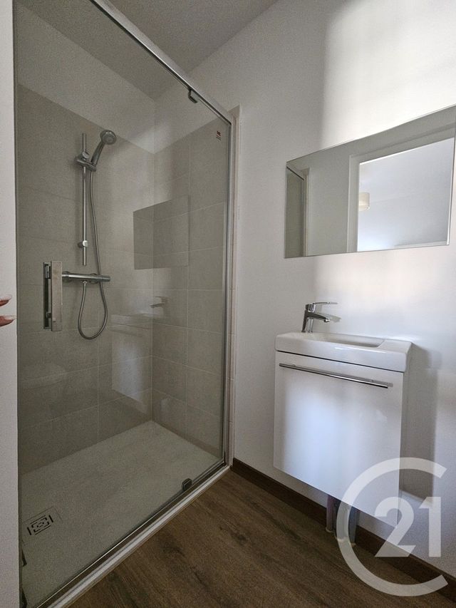 Appartement T1 &agrave; louer - 1 pi&egrave;ce - 14,70 m2 - Chateauroux - 36 - CENTRE