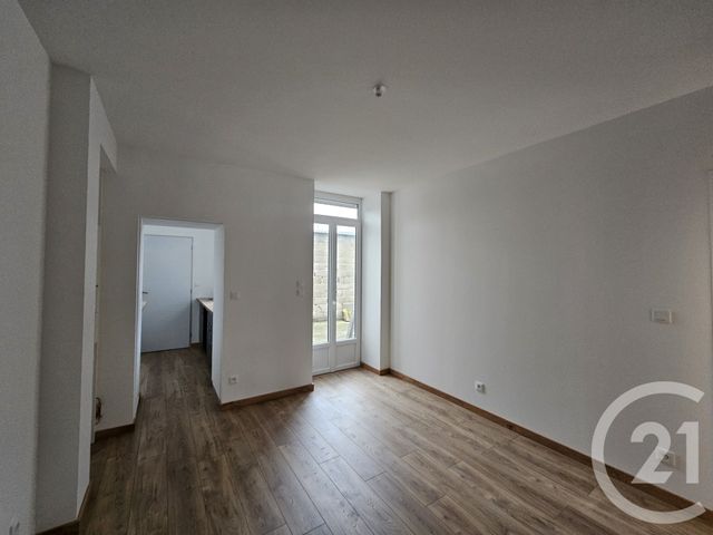 Appartement T2 &agrave; louer - 2 pi&egrave;ces - 29,96 m2 - Chateauroux - 36 - CENTRE