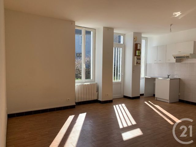 Appartement T2 &agrave; louer - 2 pi&egrave;ces - 45 m2 - Chateauroux - 36 - CENTRE
