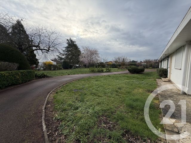 Maison &agrave; louer - 6 pi&egrave;ces - 125,22 m2 - Deols - 36 - CENTRE