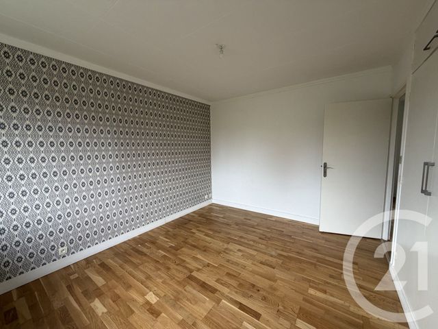 Maison &agrave; louer - 6 pi&egrave;ces - 125,22 m2 - Deols - 36 - CENTRE