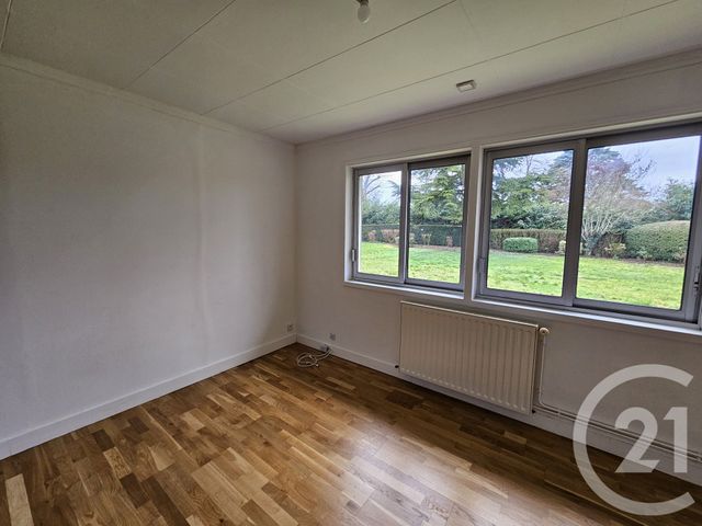 Maison &agrave; louer - 6 pi&egrave;ces - 125,22 m2 - Deols - 36 - CENTRE