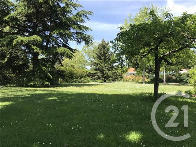 Maison &agrave; louer - 6 pi&egrave;ces - 125,22 m2 - Deols - 36 - CENTRE