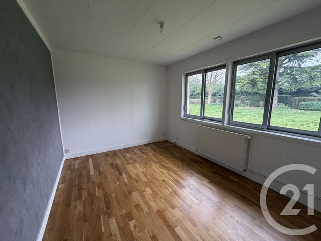 Maison &agrave; louer - 6 pi&egrave;ces - 125,22 m2 - Deols - 36 - CENTRE